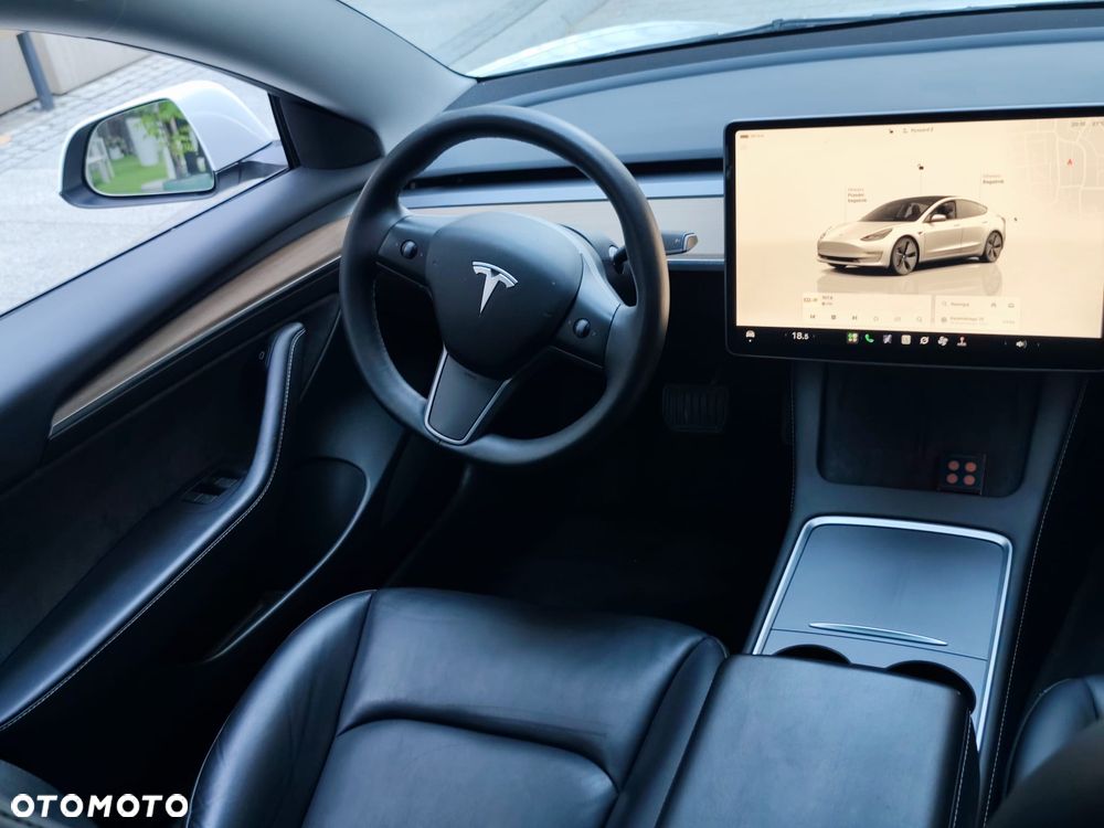 Tesla Model 3 RWD - 14