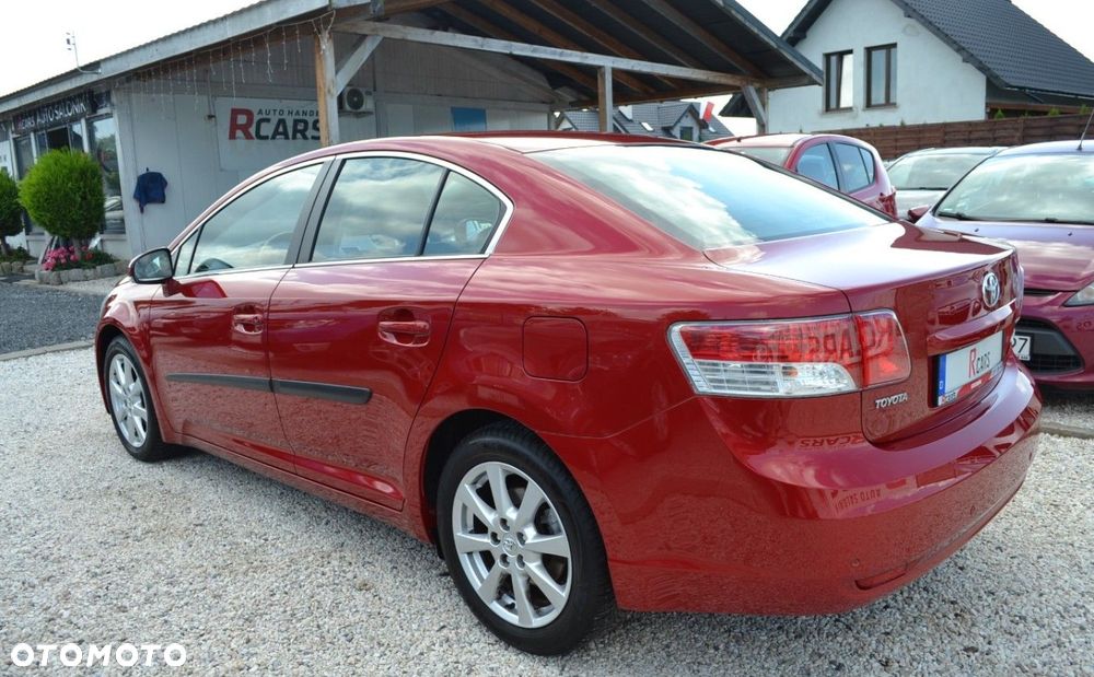 Toyota Avensis 2.0 Multidrive S Executive - 16