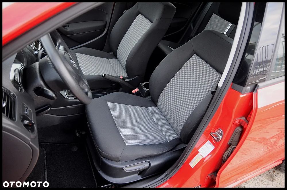 Volkswagen Polo 1.2 Comfortline - 25