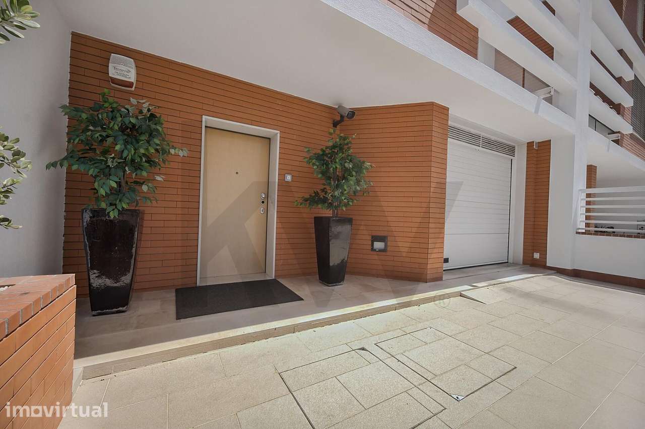 Moradia T5 Exclusiva (Centro Lisboa) com Piscina Aquecida, Sala Cinema - Grande imagem: 2/60