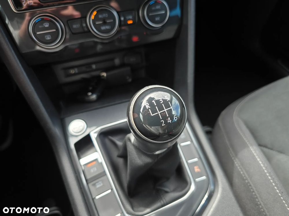 Volkswagen Tiguan 2.0 TDI SCR R-Line - 31