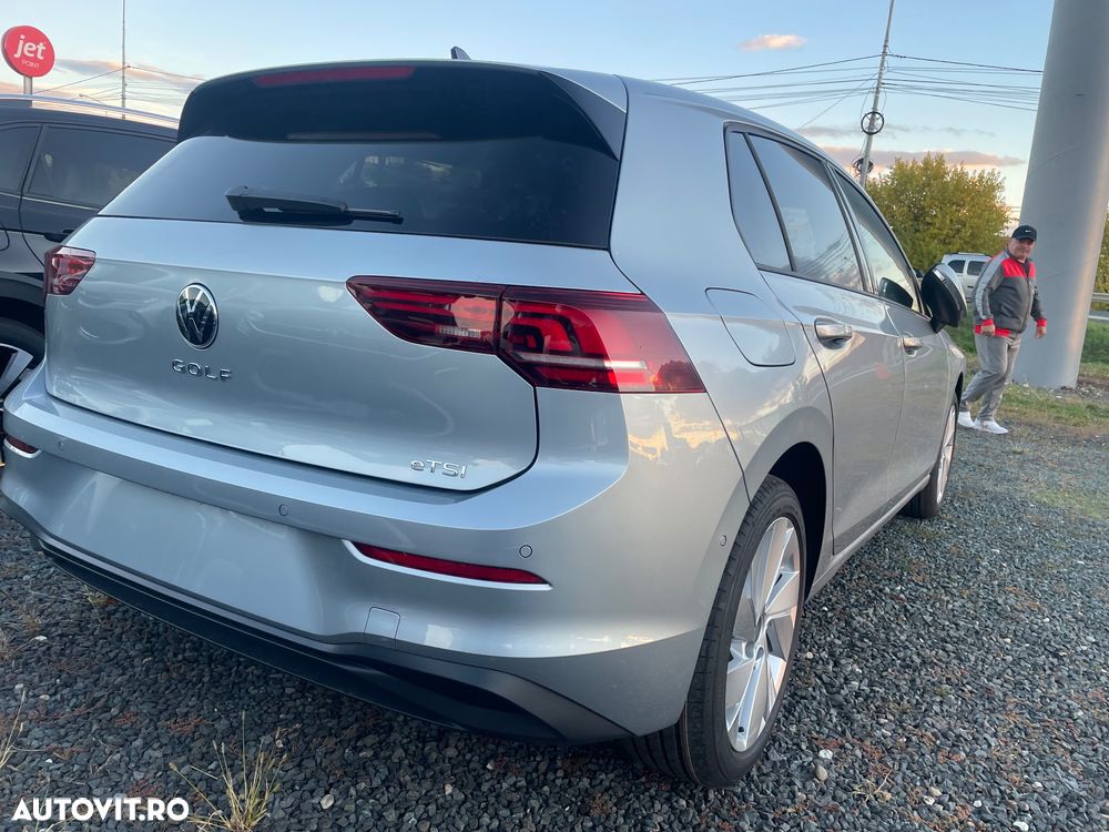 Volkswagen Golf 1.5 eTSI DSG MHEV Life - 4