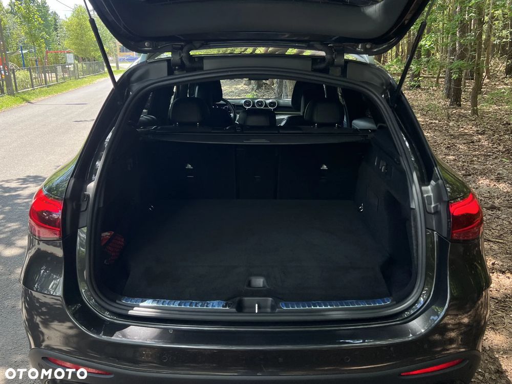 Mercedes-Benz GLC 300 e 4-Matic AMG Line - 11