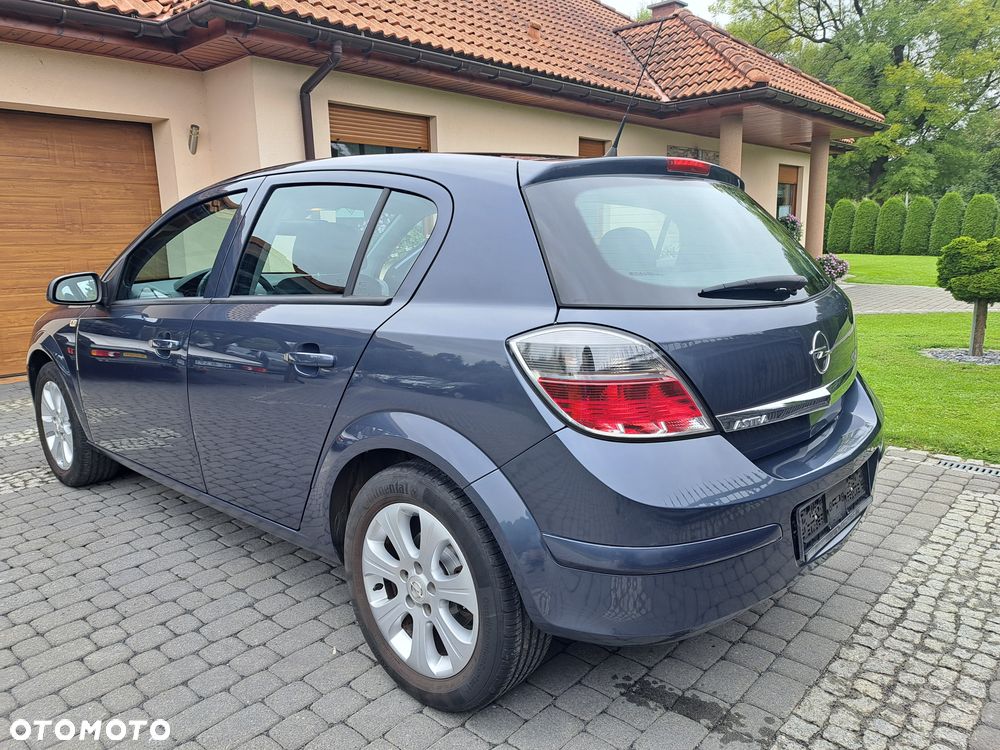 Opel Astra 1.6 Design Edition - 13