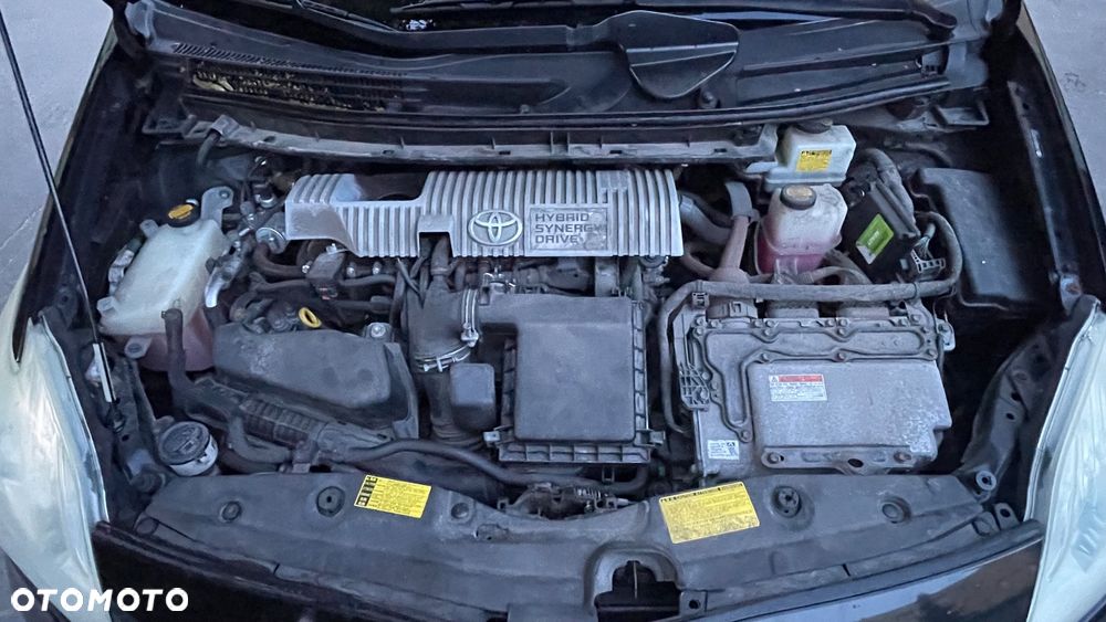 Toyota Prius 1.8 HSD Premium - 16
