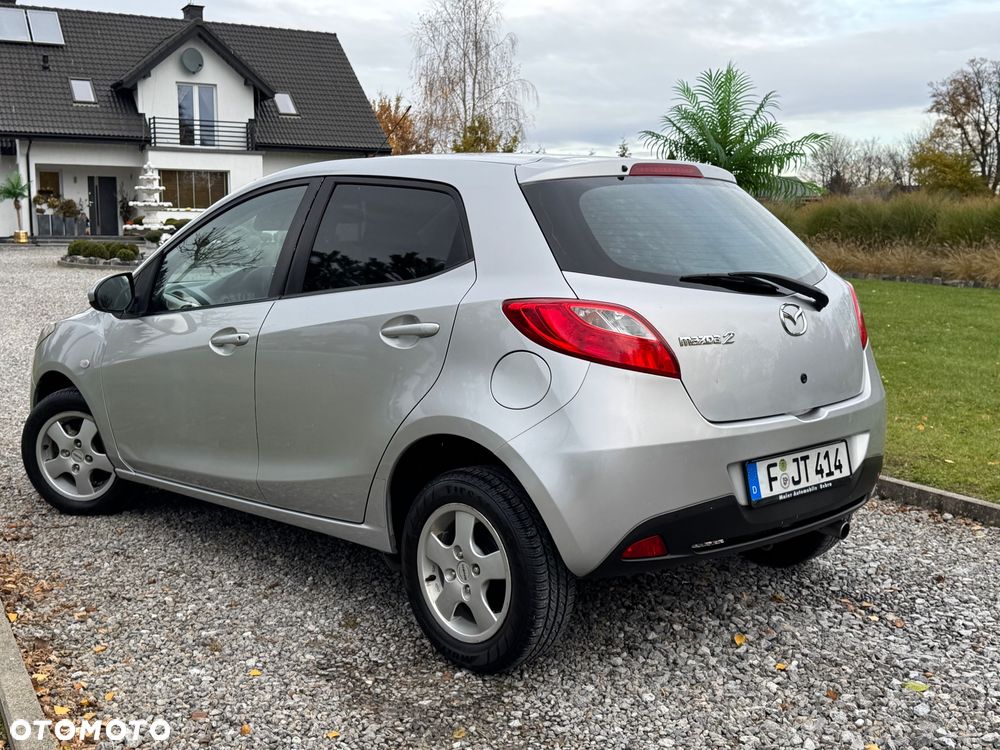 Mazda 2 - 8