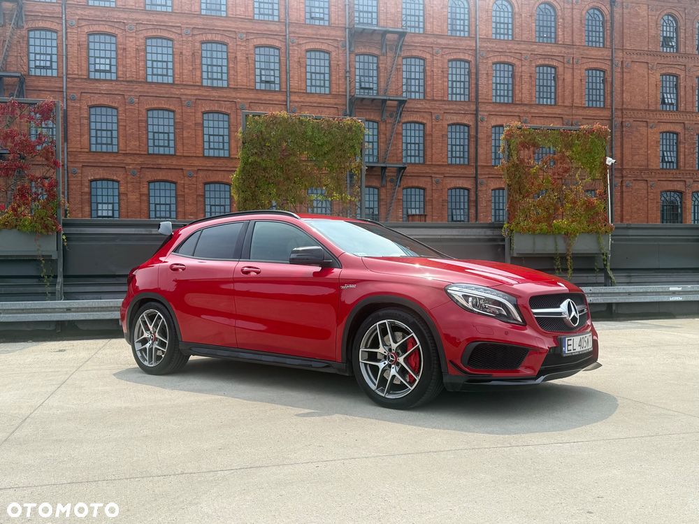 Mercedes-Benz GLA - 1