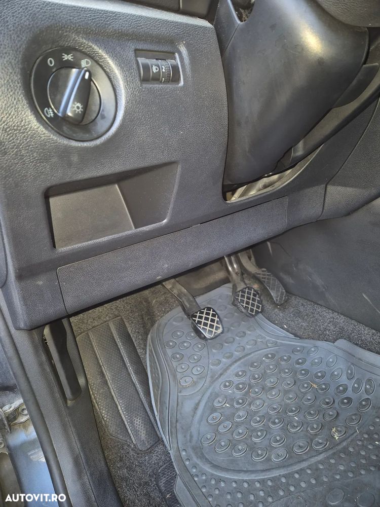 Skoda Fabia 1.2 HTP Ambiente - 18