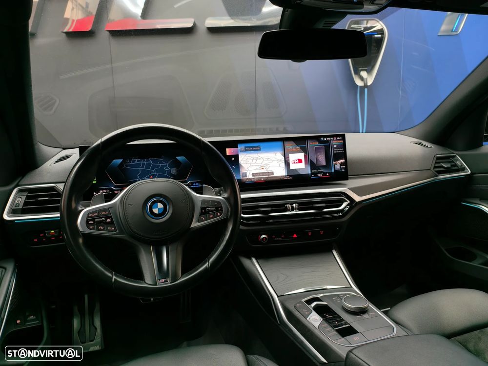 BMW 320 e Pack Desportivo M Auto - 30
