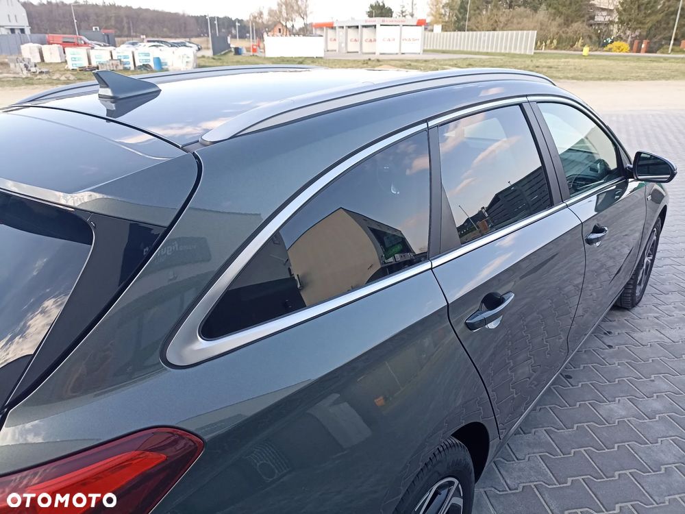 Hyundai i30 1.5 T-GDI 48V Comfort DCT - 35