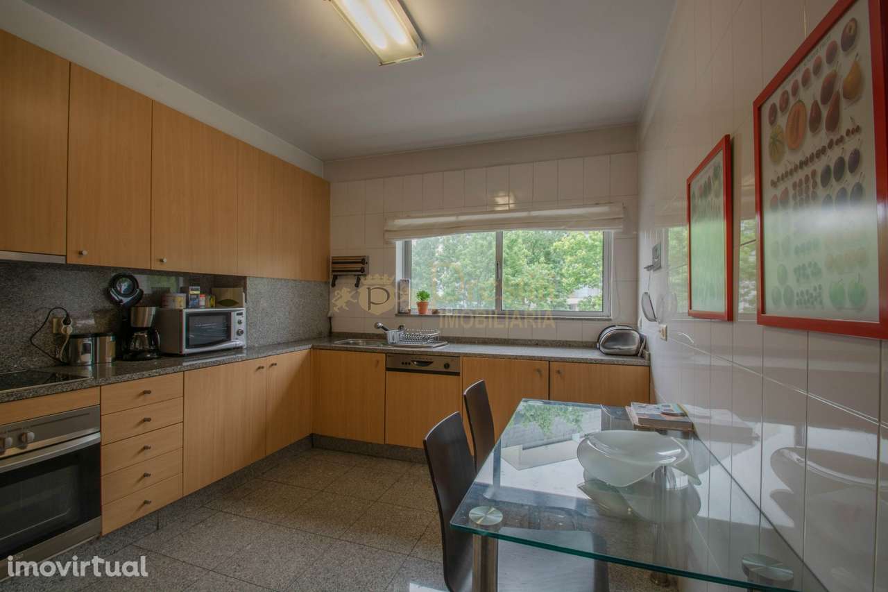 Apartamento T2 para Arrendar na Cidade de Guimarães - Grande imagem: 3/13