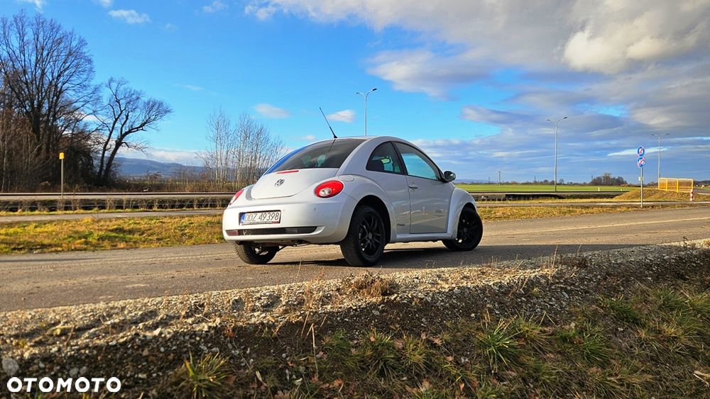 Volkswagen New Beetle 1.9 TDI DPF Freestyle - 4