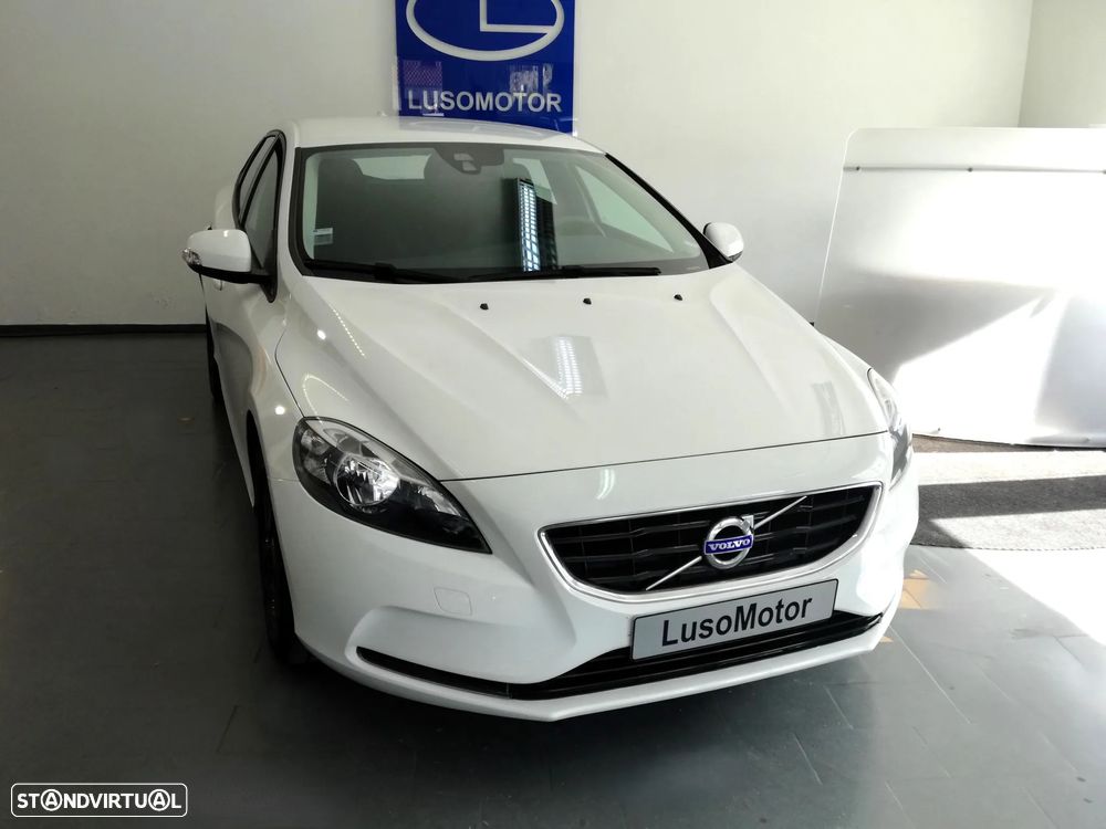 Volvo V40 1.6 D2 Momentum Powershift - 1