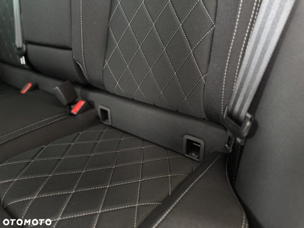 Skoda Karoq 1.5 TSI ACT Sportline DSG - 11