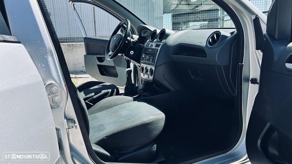 Ford Fiesta 1.25 Zetec - 6