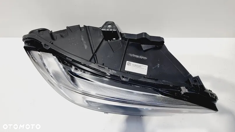 REFLEKTOR PRAWY MID LED VOLVO S90 V90 EUROPA - 2