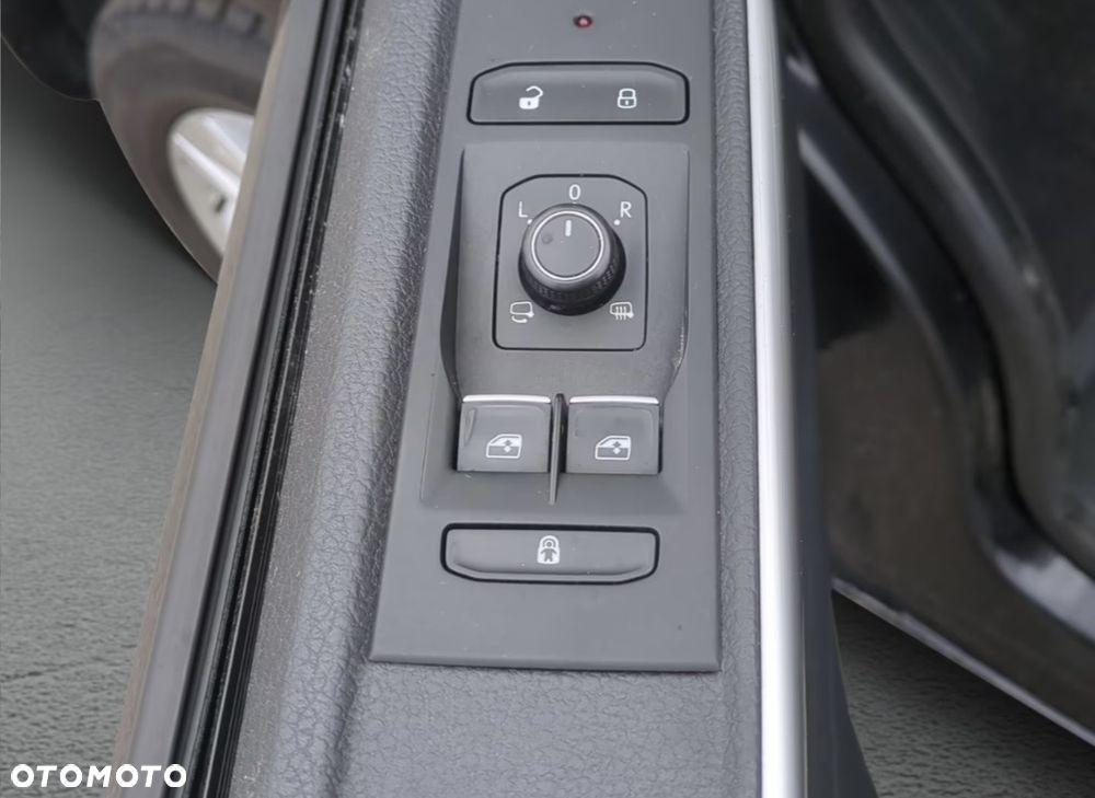 Volkswagen Multivan 2.0 TDI L1 Higline DSG - 15