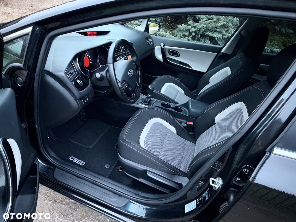 Kia Ceed - 6