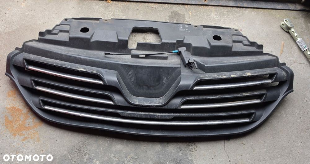 renault trafic 3 iii 2014r+ atrapa grill oryginał 623108673r