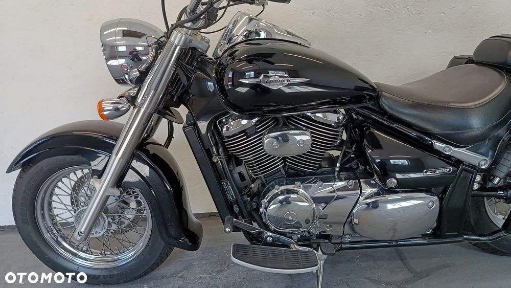 Suzuki Intruder - 16