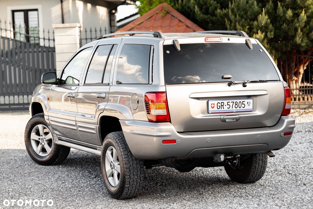 Jeep Grand Cherokee - 12