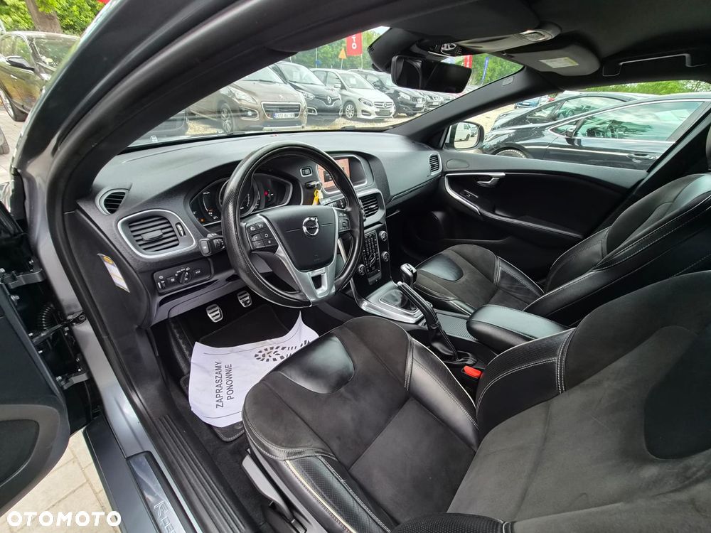 Volvo V40 D2 Kinetic - 19