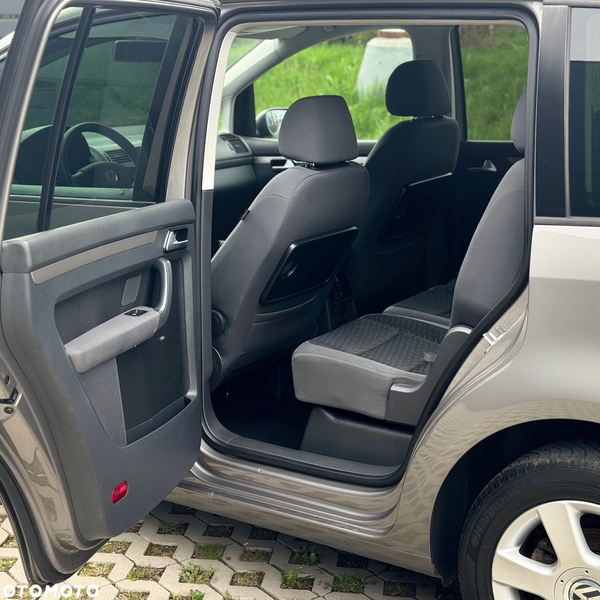 Volkswagen Touran - 21