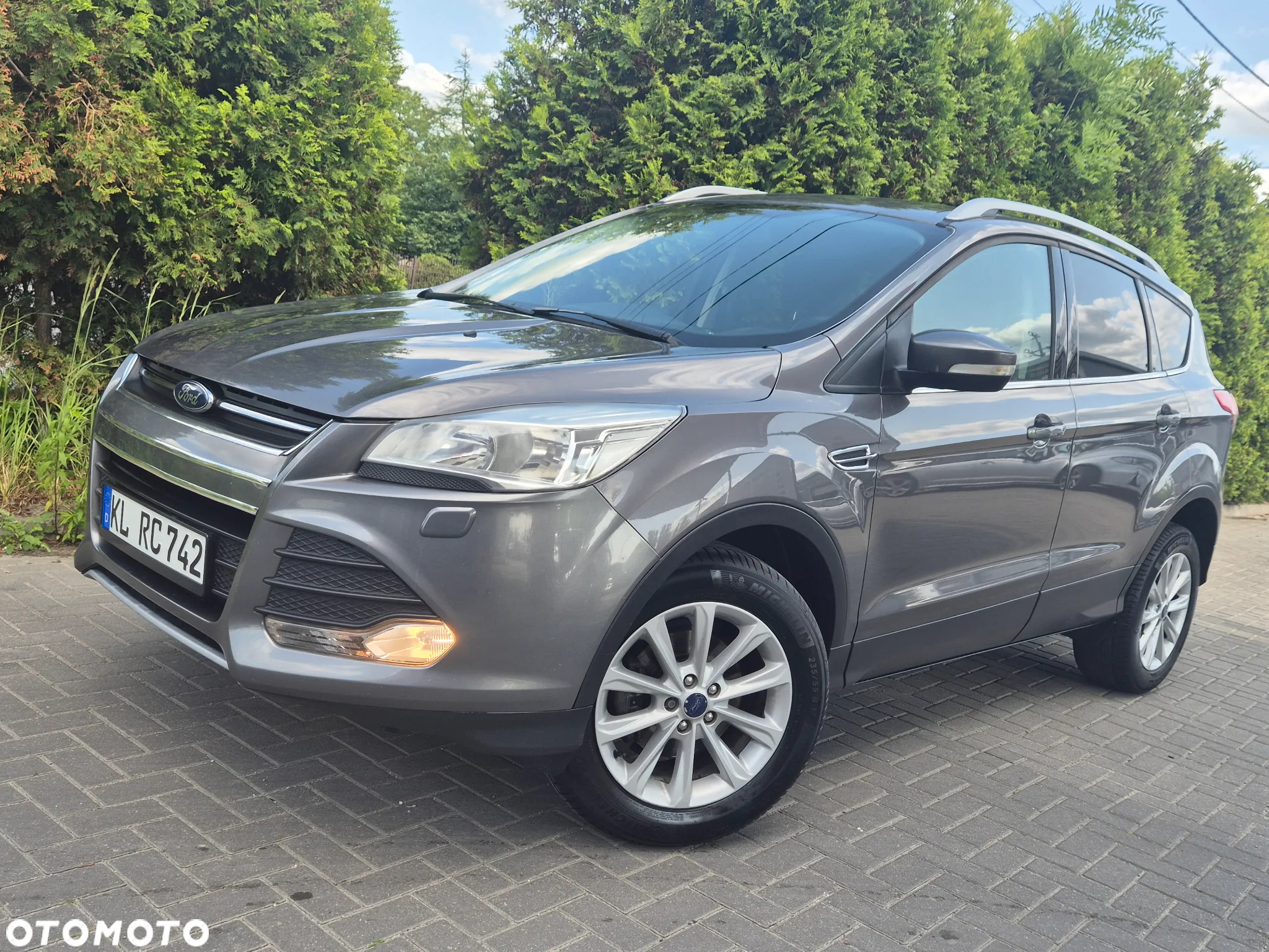 Ford Kuga - 2