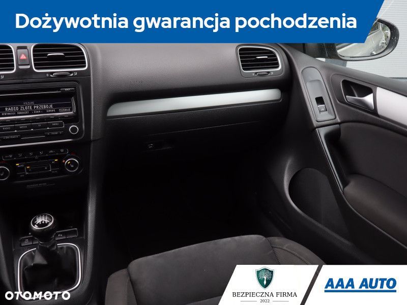 Volkswagen Golf - 10