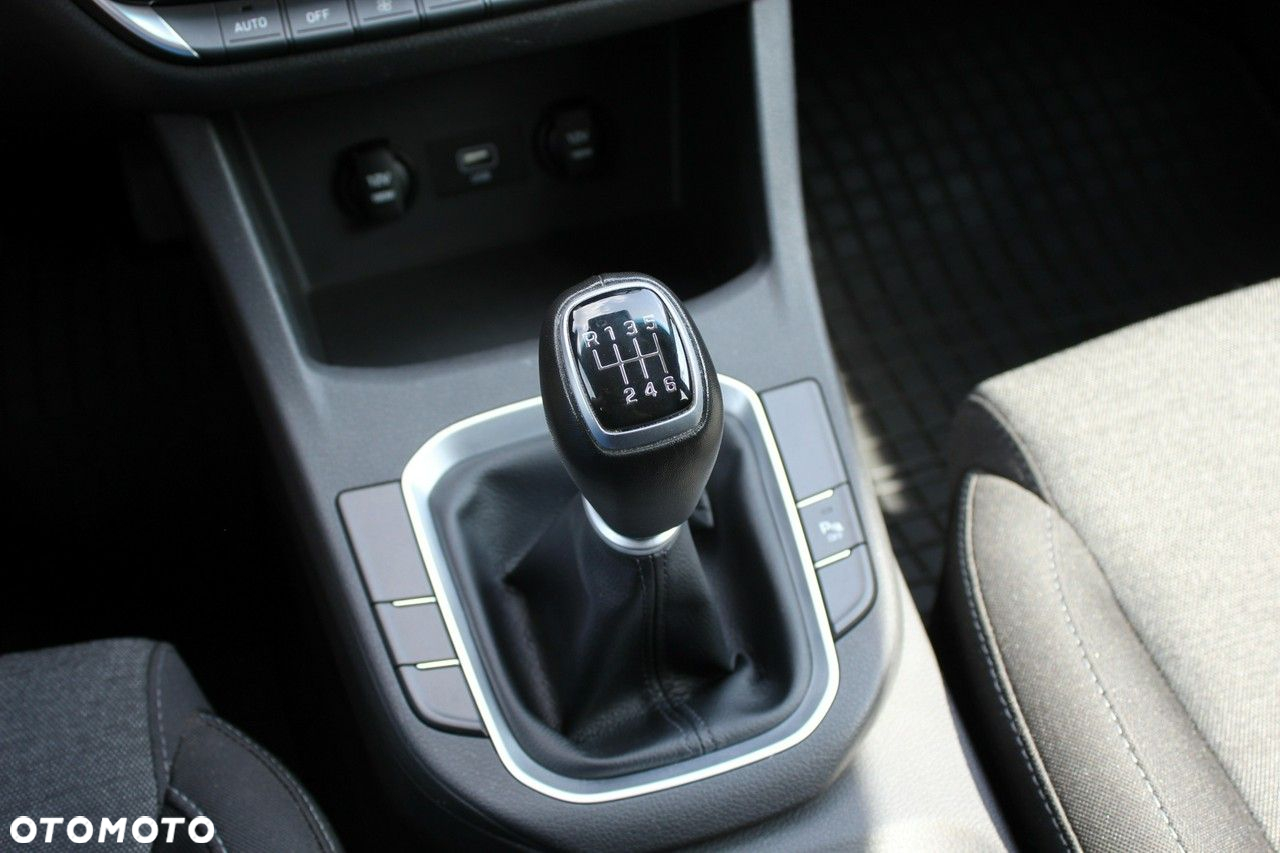 Hyundai i30 1.5 DPI Comfort - 16