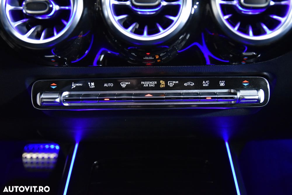 Mercedes-Benz GLA - 20