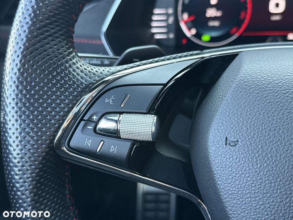 Skoda Octavia 2.0 TDI RS DSG - 17