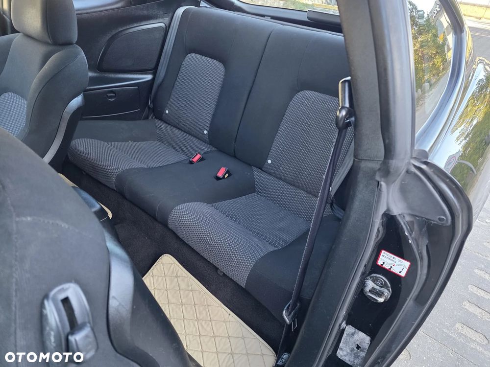 Hyundai Coupe 1.6 16V - 13