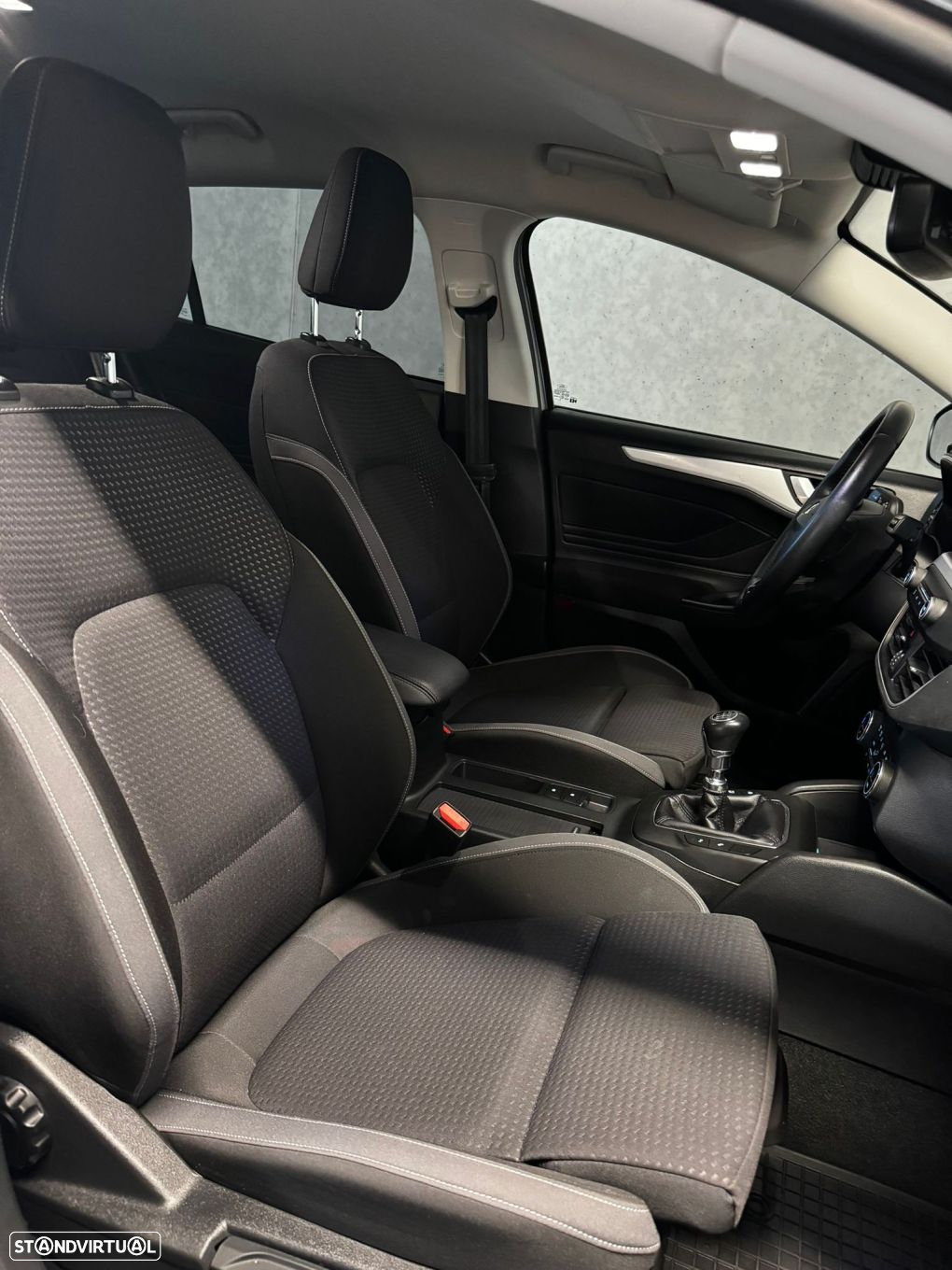 Ford Focus 1.5 TDCi EcoBlue Titanium - 34