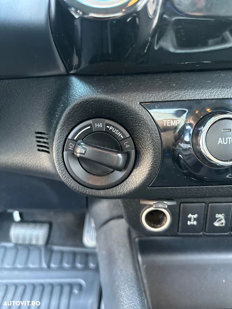 Toyota Hilux 2.4D 150CP 4x4 Double Cab AT Executive - 19