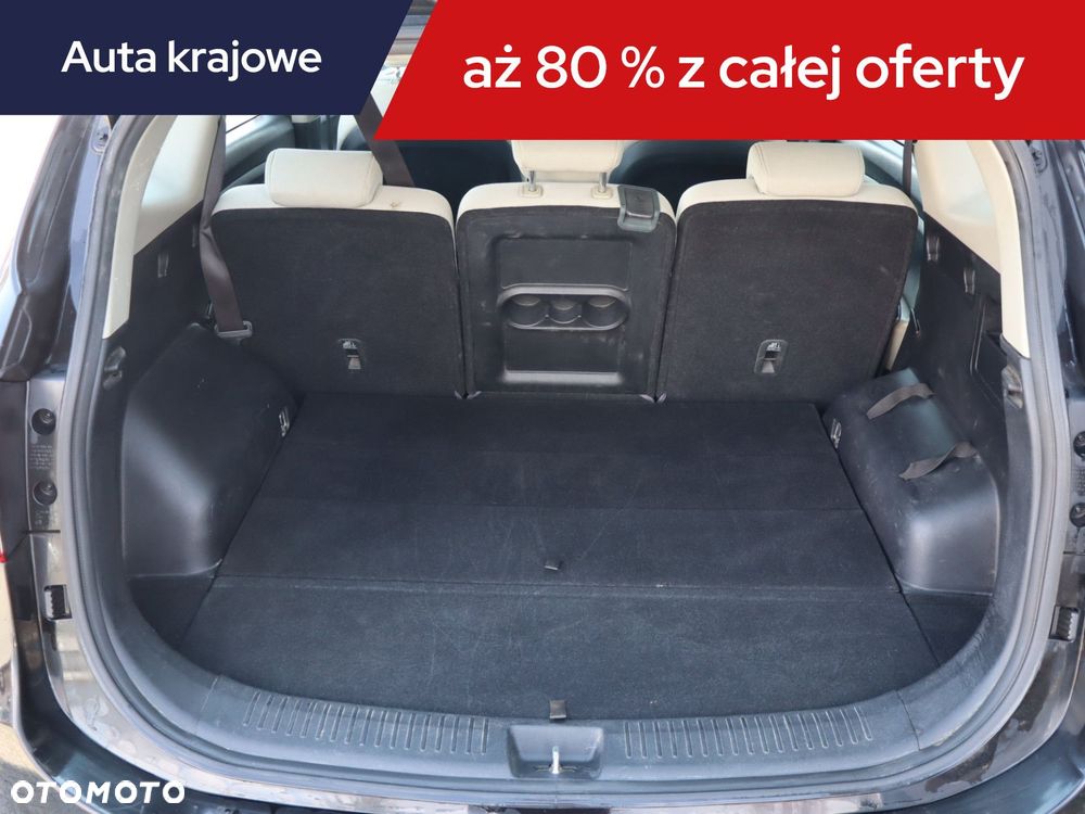 Kia Carens - 16