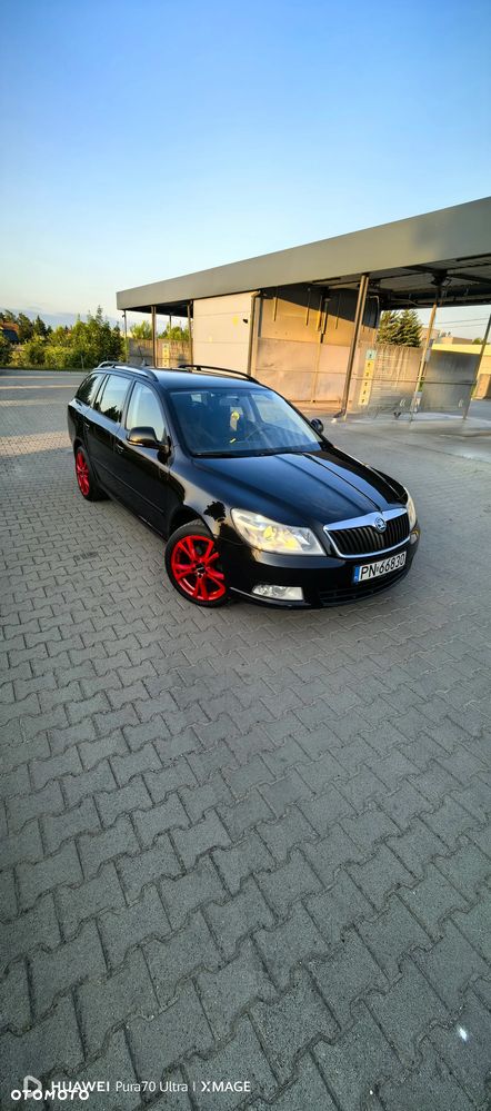 Skoda Octavia 2.0 TDI DSG Ambiente - 1