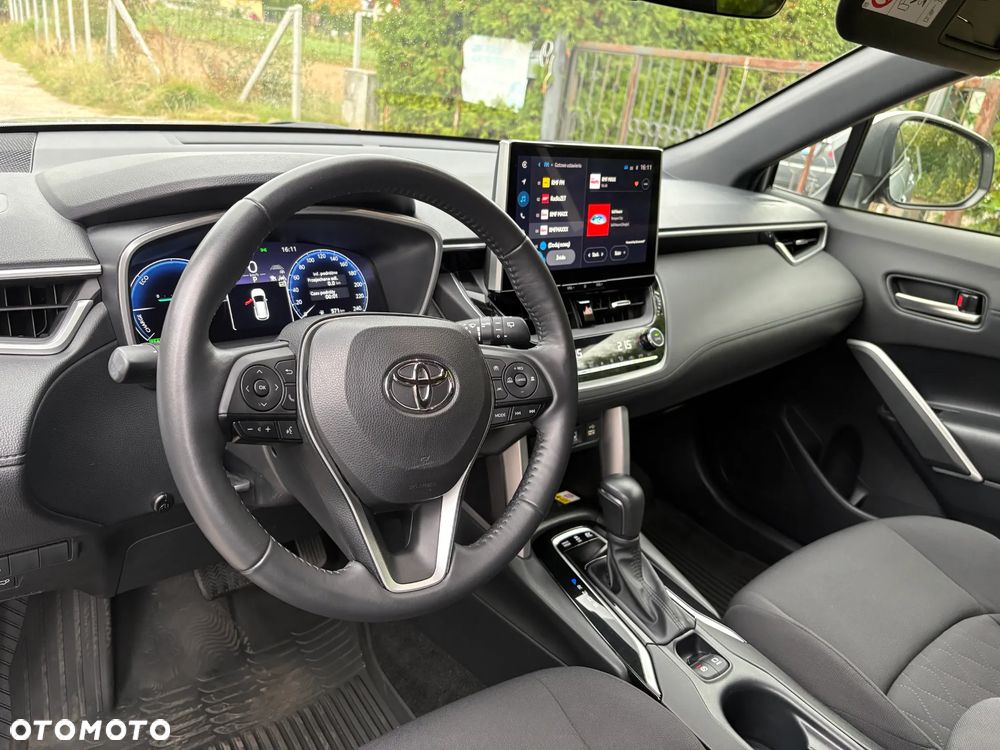Toyota Corolla Cross - 9