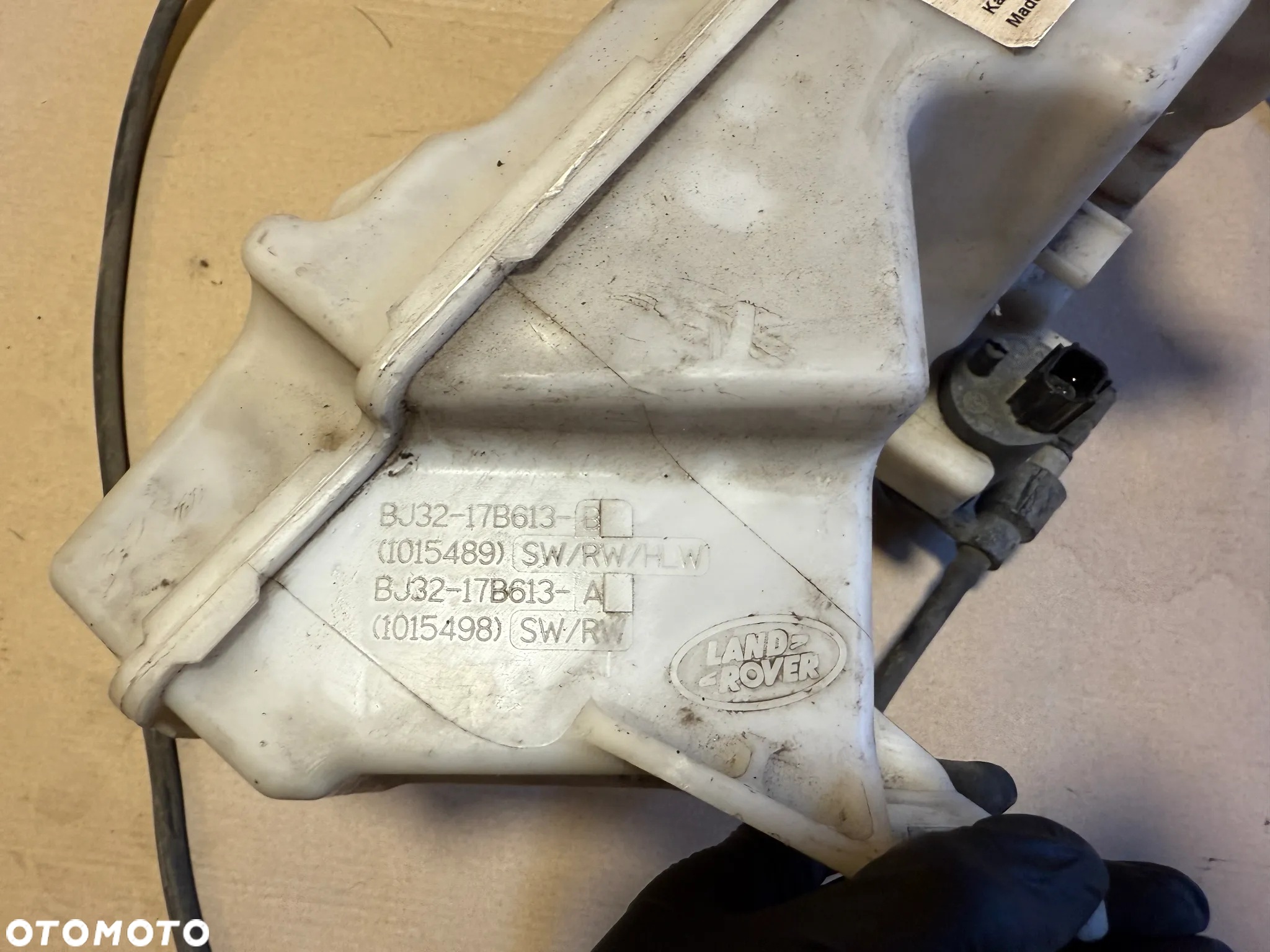 Zbiornik spryskiwaczy BJ32-17B613-AE Range Rover Evoque L538 2017r OE - 4