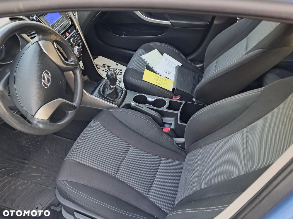 Hyundai i30 1.6 CRDI Trend - 10