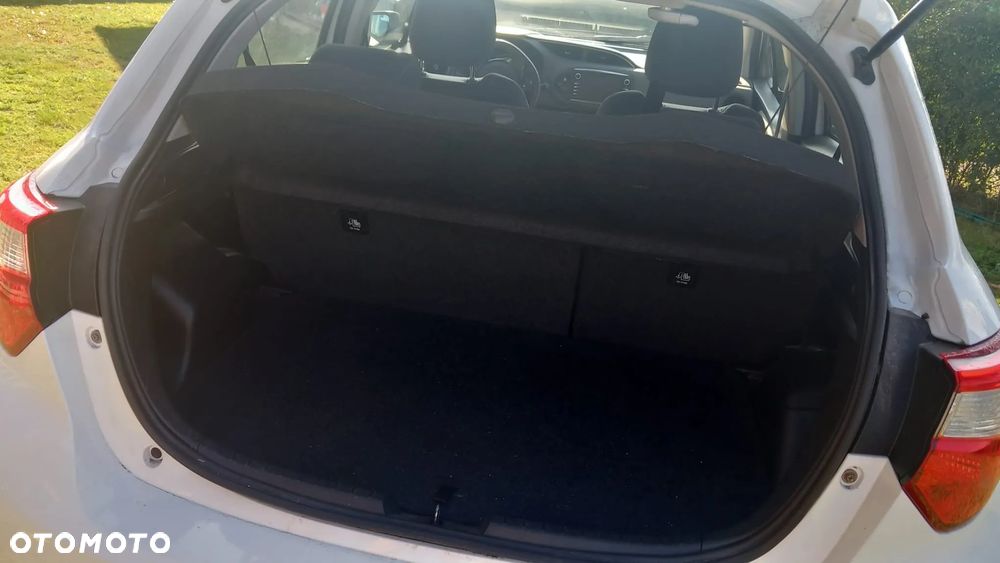 Toyota Yaris - 5