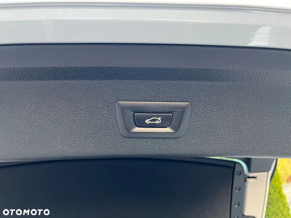 BMW 3GT 318d Modern Line - 38