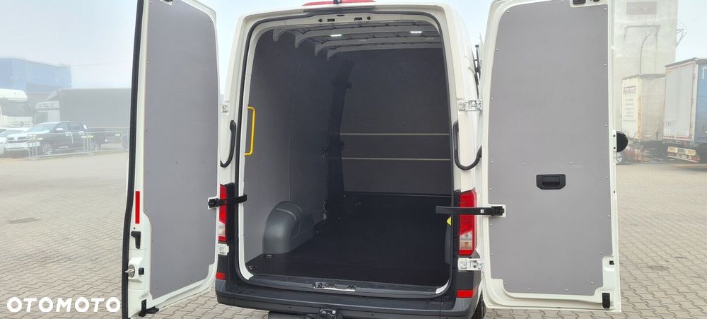 Volkswagen Crafter - 16