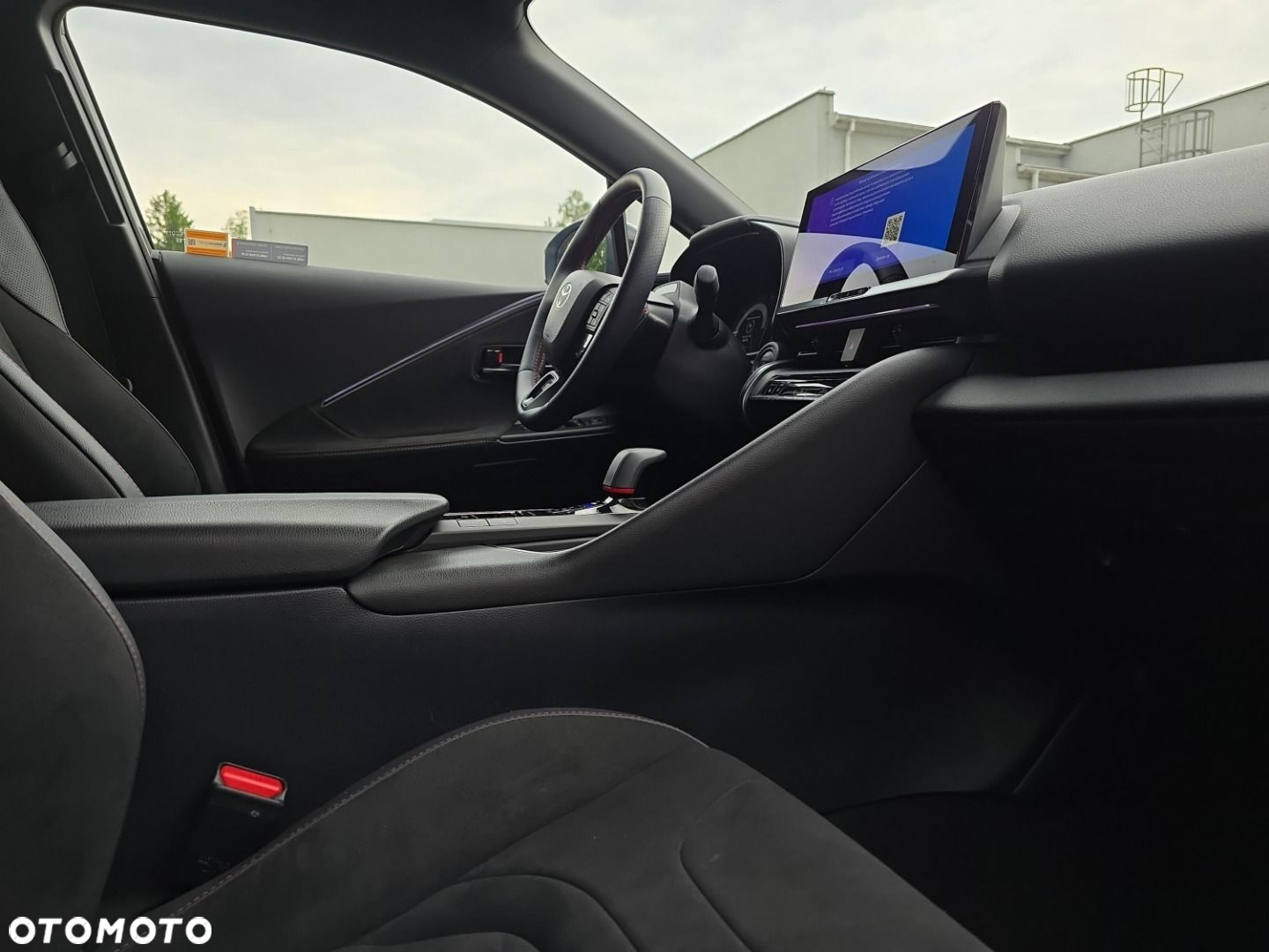 Toyota C-HR - 11