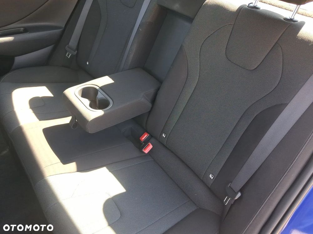 Hyundai Elantra 1.6 Modern - 22