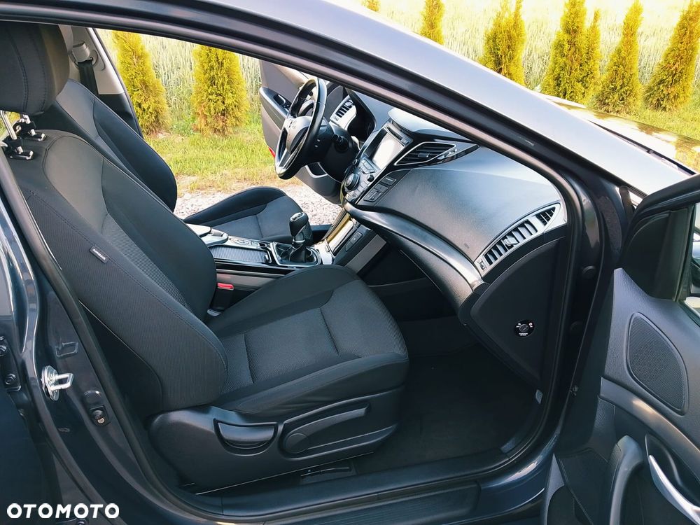 Hyundai i40 i40cw 1.6 Fifa World Cup Edition - 8