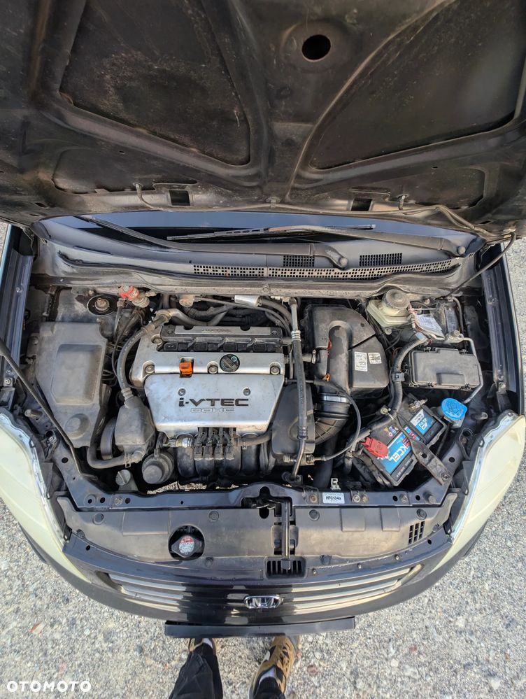 Honda Stream 2.0i ES - 37