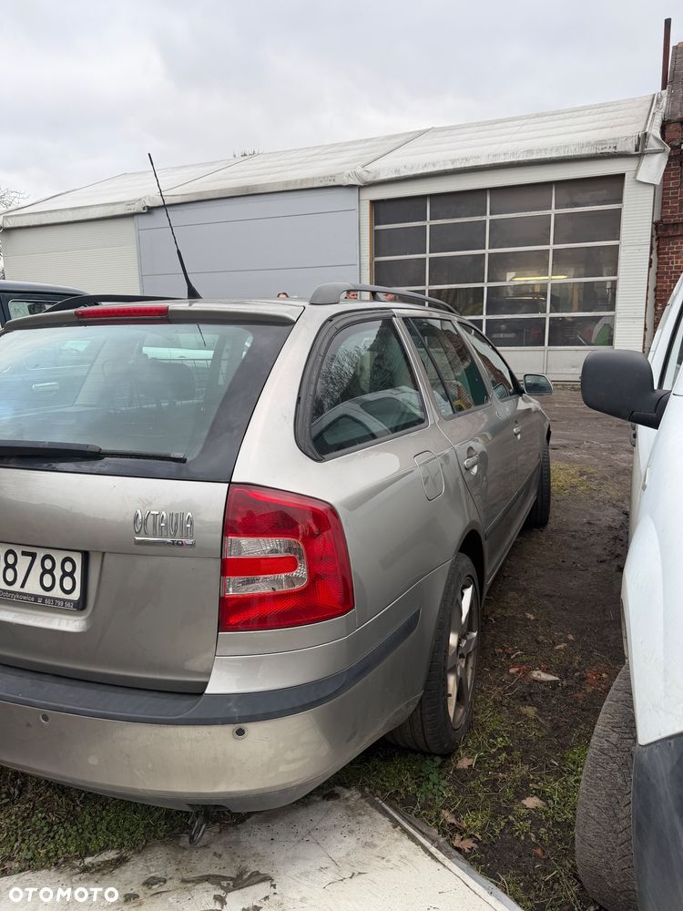 Skoda Octavia 2.0 TDI DPF Elegance DSG - 6