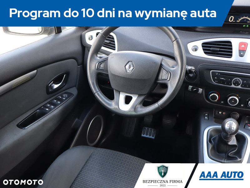 Renault Scenic - 8