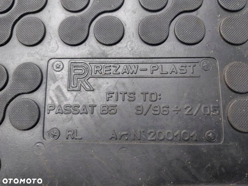 DYWANIKI KOMPLET VOLKSWAGEN PASSAT B5 REZAW PLAST - 2